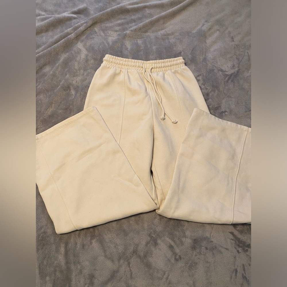 NWOT Zara Cream Wide-Leg Pants